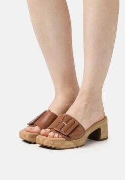 Gabor Comfort Clogs - Camel